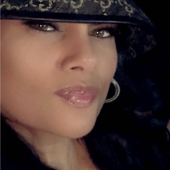 Authentic GUCCI bucket hat - Picture 2 of 4